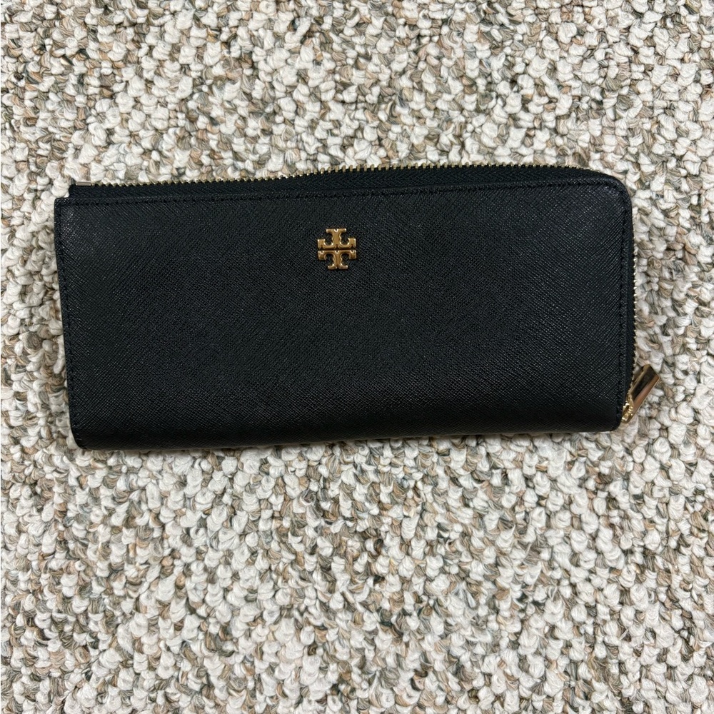 Tory Burch Emerson Black Wallet with Gold Logo